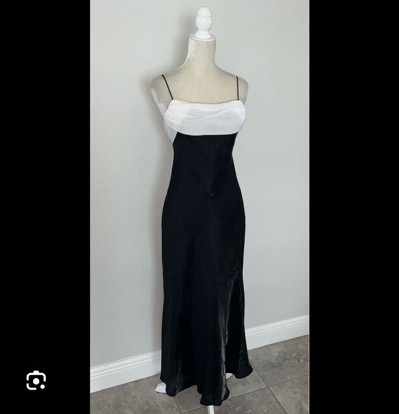 Classy 90s Gown