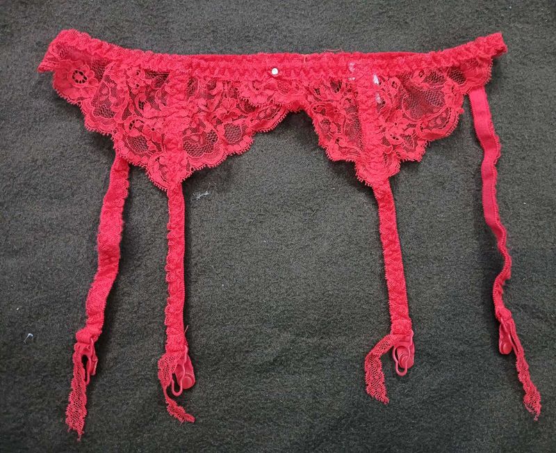Red Lace 🖤Garter Belt
