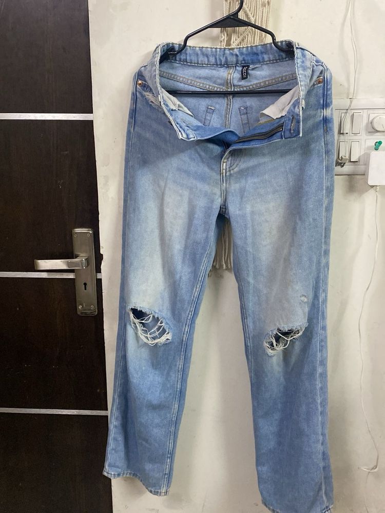 Ripped Light Wash Jeans Waist-26 High Rise
