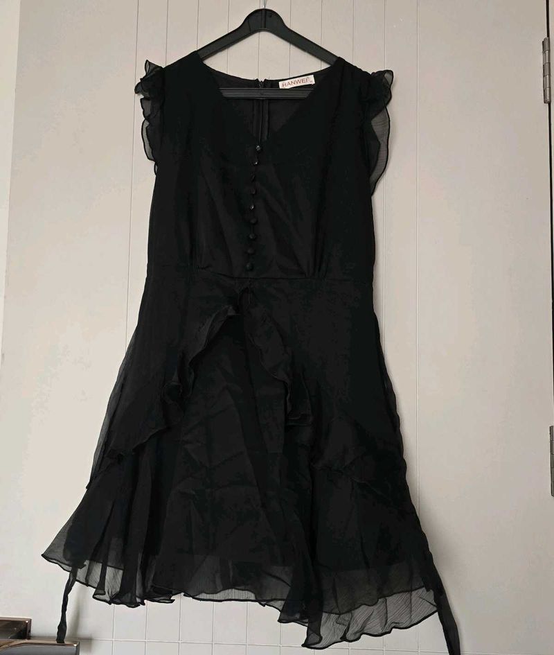 Chic Black Ruffle Dress