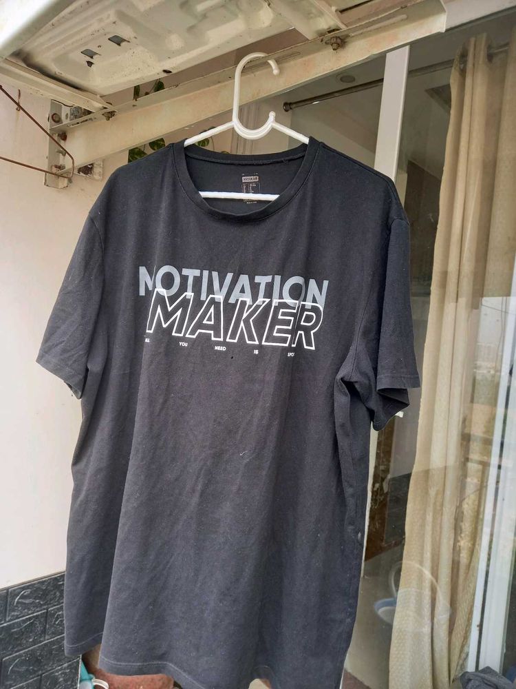 Round Neck Men T-shirt
