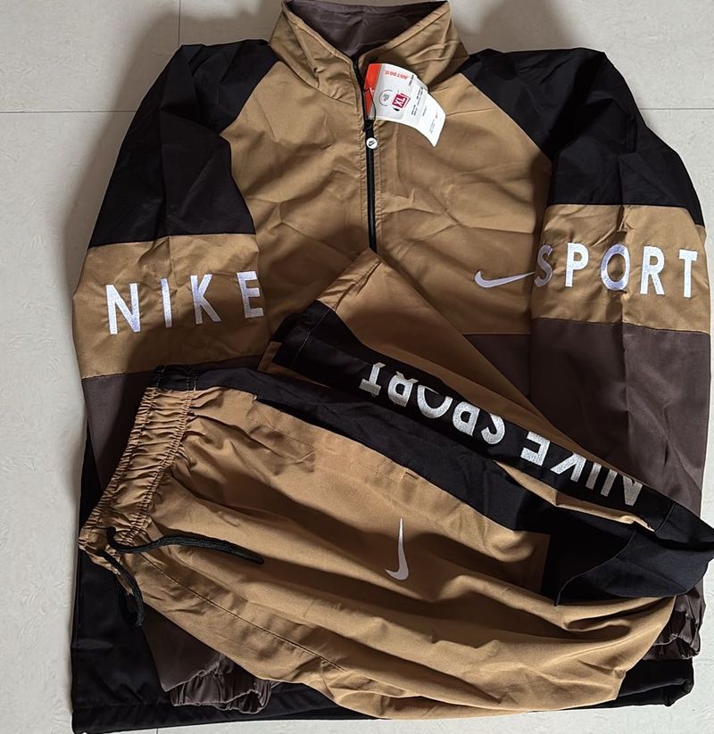 Nike Men’s track suit