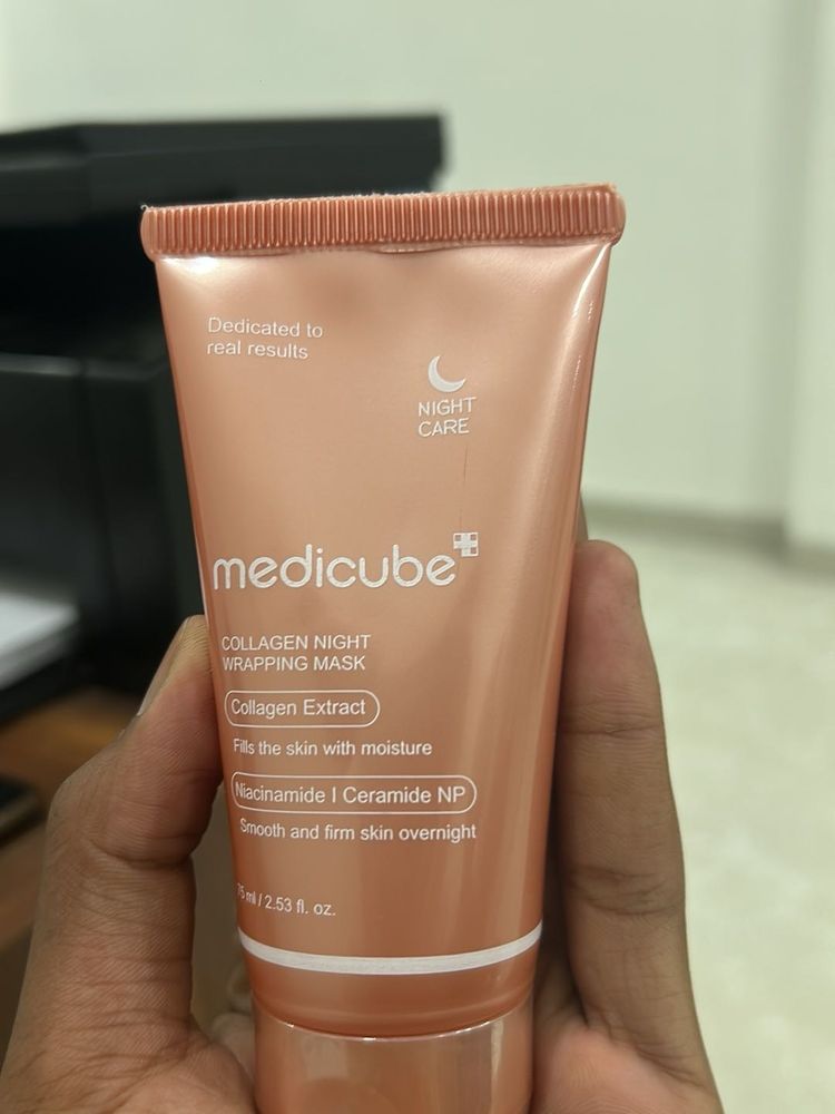 medicube&#34;®COLLAGEN NIGHT WRAPPING MASK
