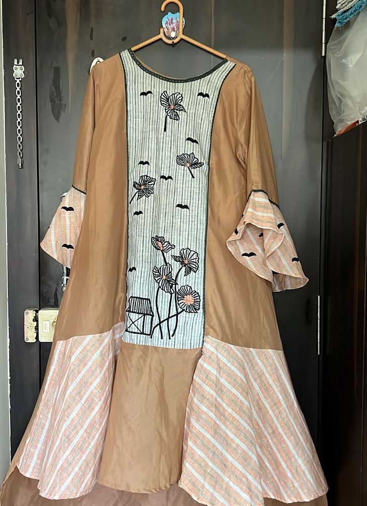 Floral Embroidered Kurta set