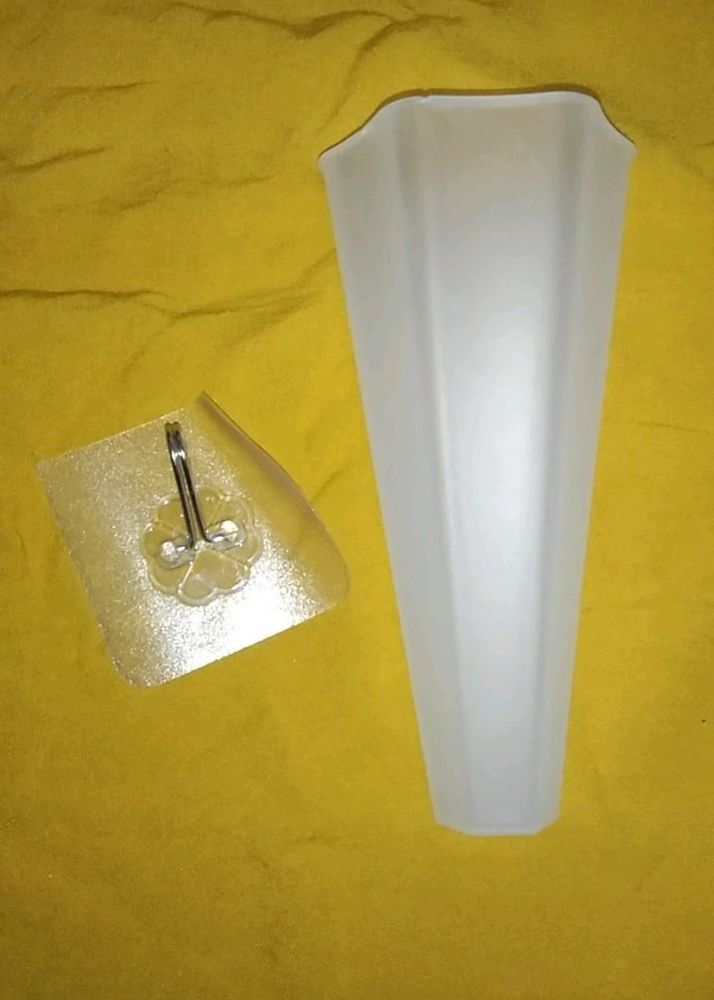 Wall-mounted Flower Pots