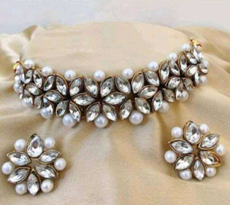 Pearl Choker Set 😍