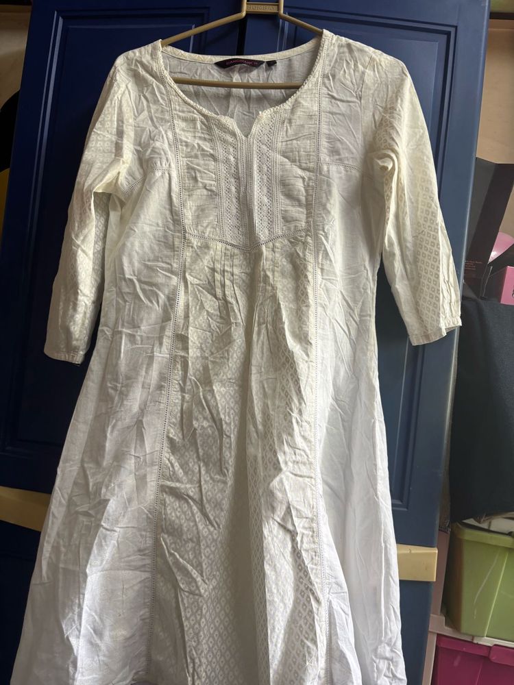 Rangmach Solid White Kurti