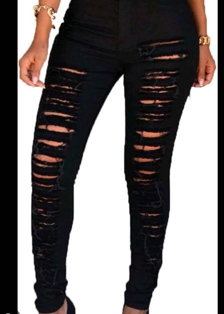Ripped Black Skinny Jeans👖🖤