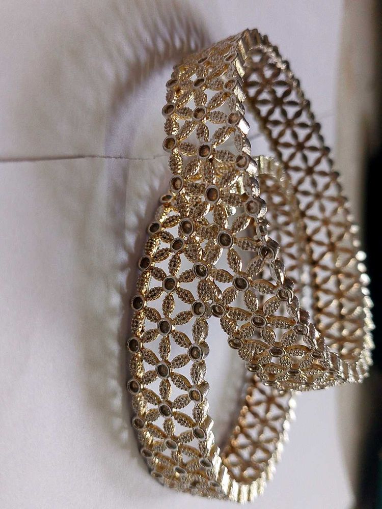 Silver  Floral Bangle Bracelet