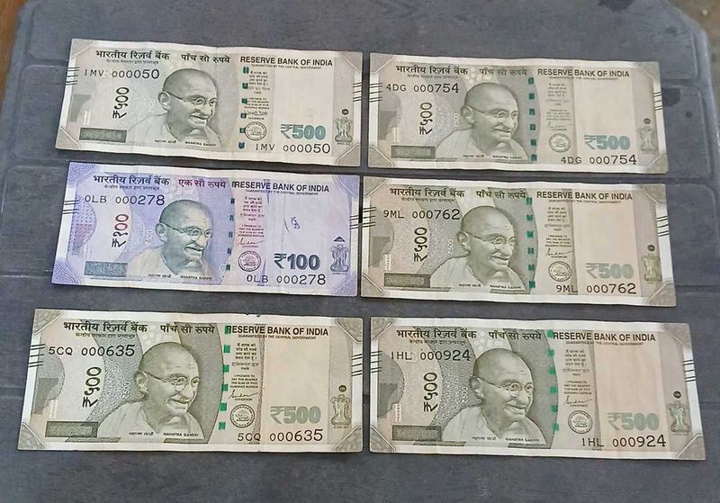 Five Hundred &amp; 100 Rs Vip &amp; Semi Vips Number Notes