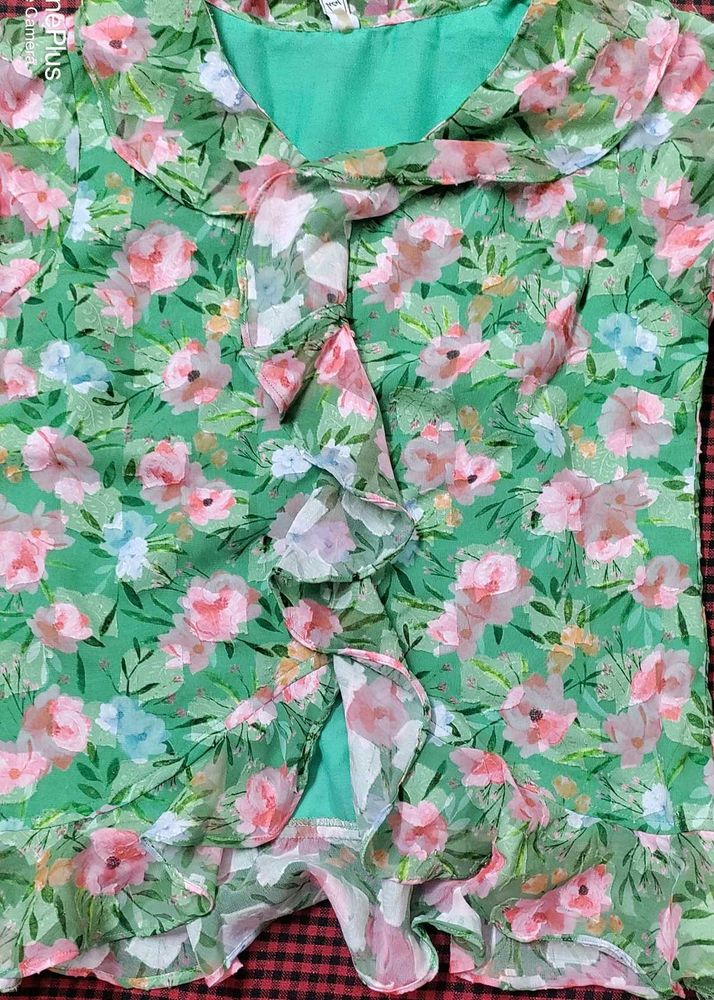Frill Top By hey