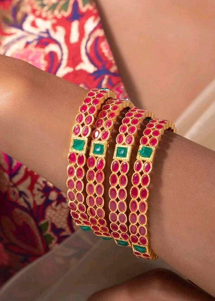 Unused Brand New Set of 4 22K gold Plated Bangles