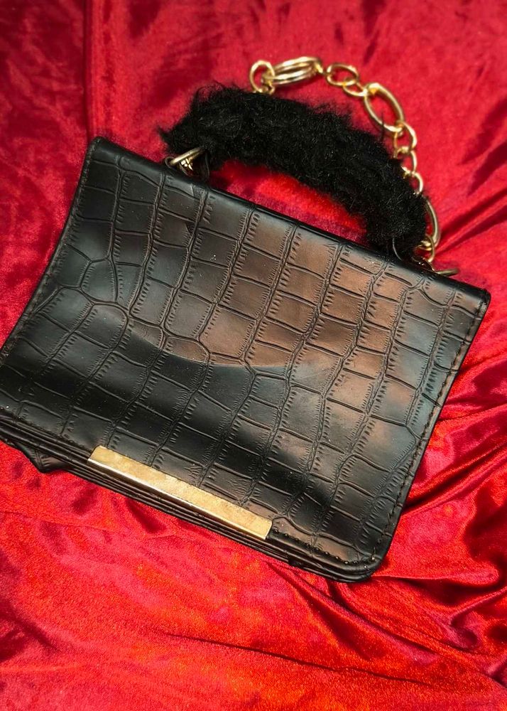 BOGO🎁Buy One Get 1 Free🎁Black Sling Bag