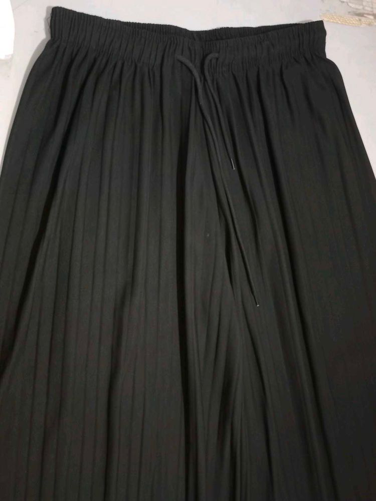 Black Pleated Plazzo