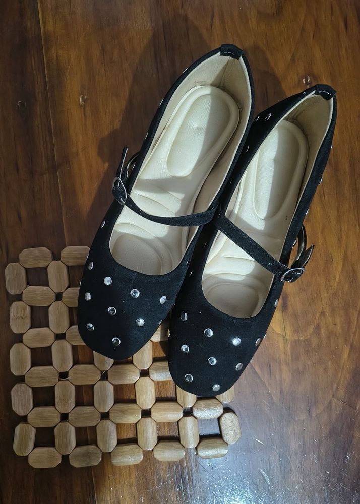 Cute Black Ballerinas