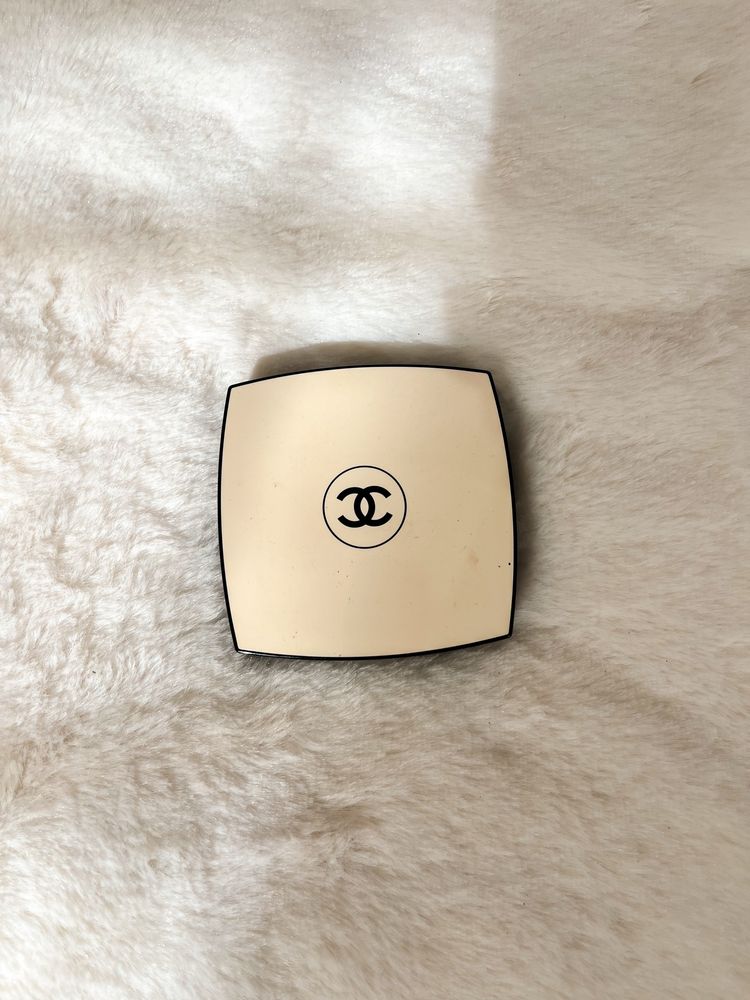Chanel Les Beiges Healthy Glow Sheer Powder
