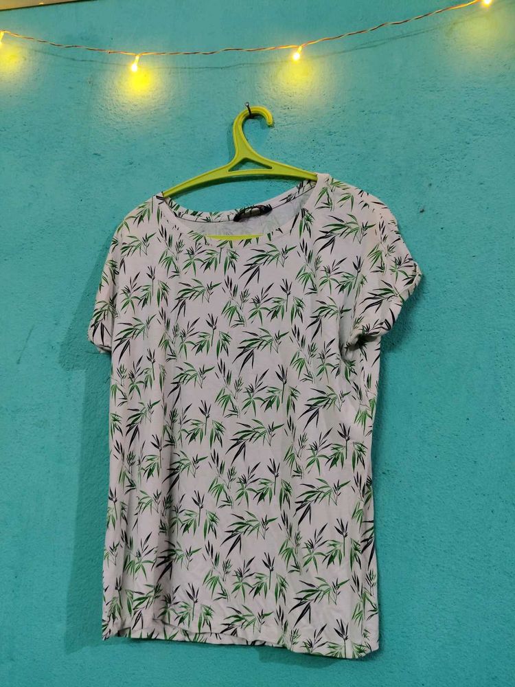 Leaf Print T-Shirt