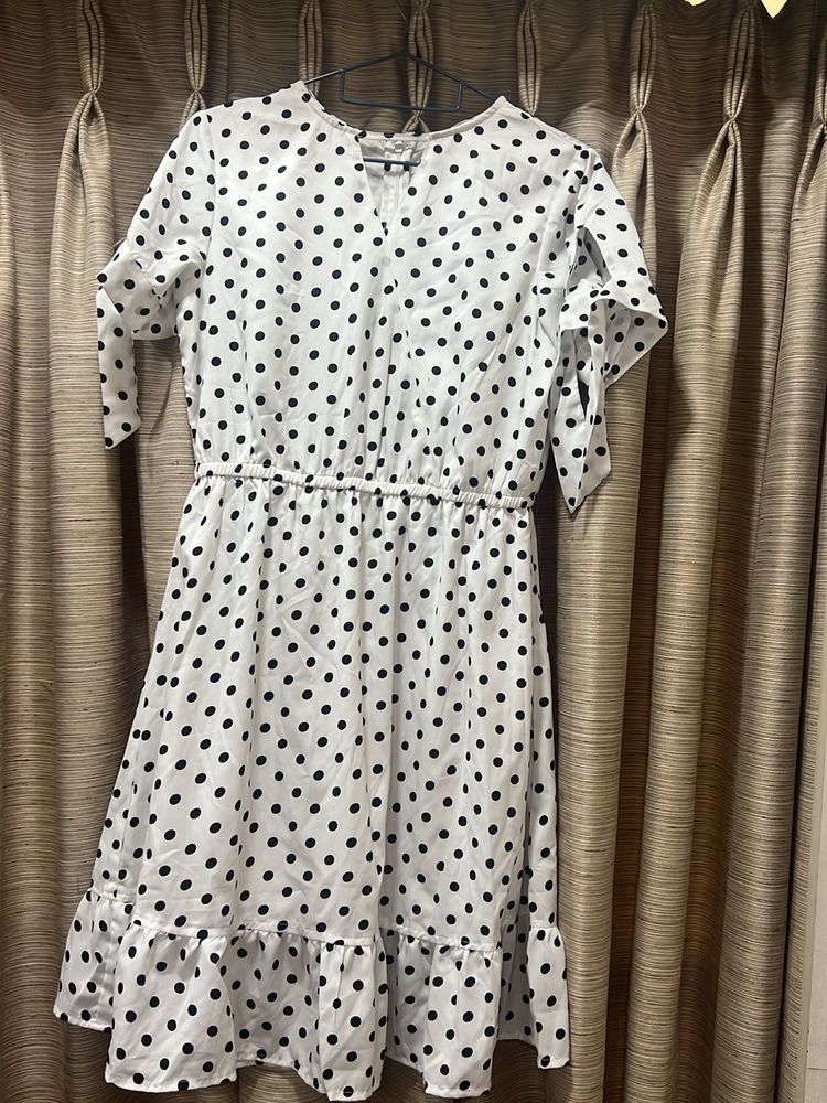 Polka Dot Tie Sleeve Dress