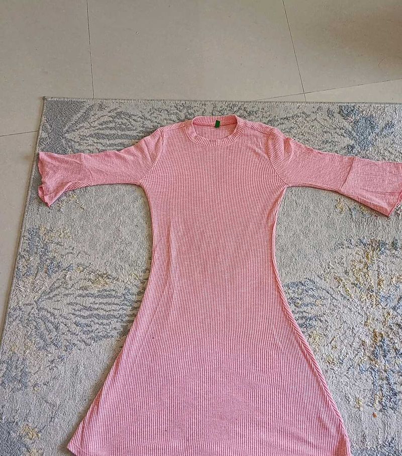 I Am Selling My Dress