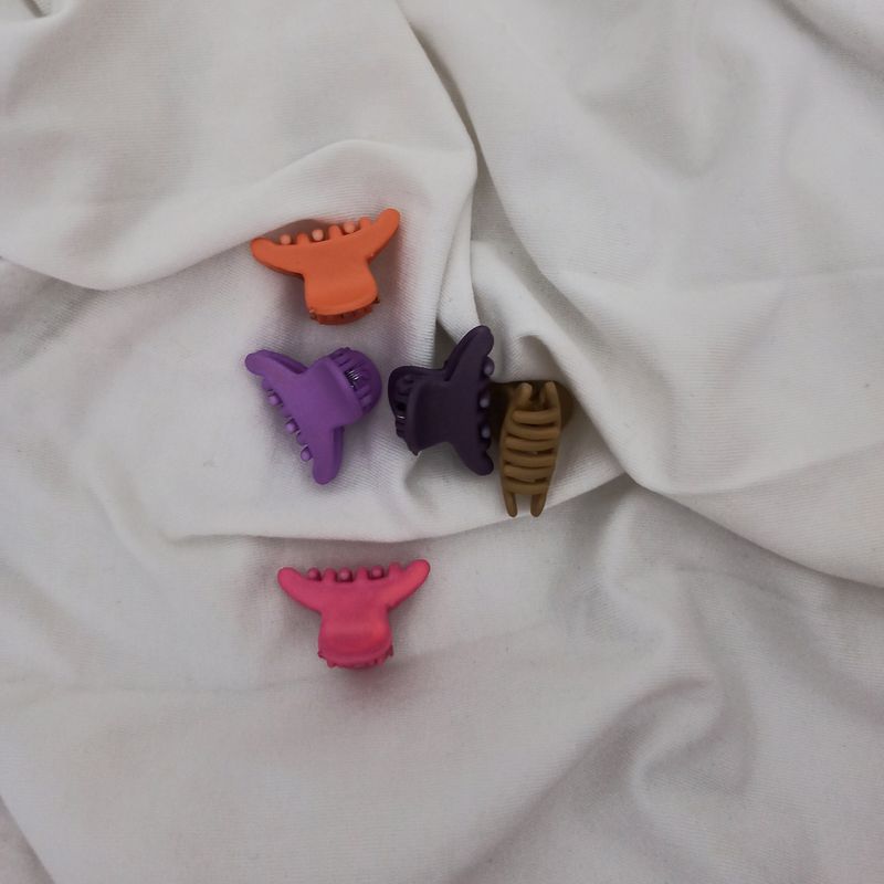 Set Of 5 Matte Clips