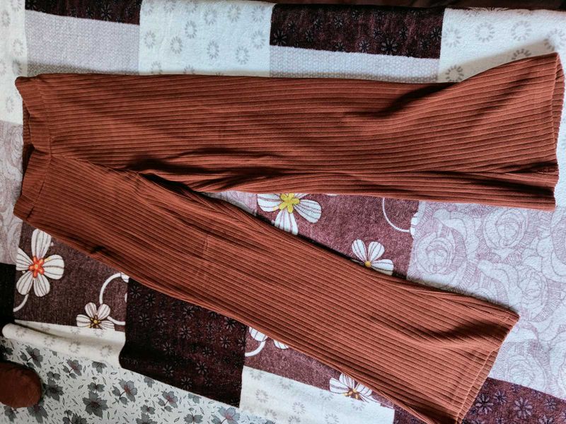 Trendy Rust Ribbed Knit Flare Leggings