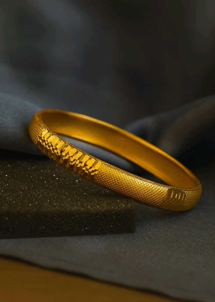 Gold Tone Bangle
