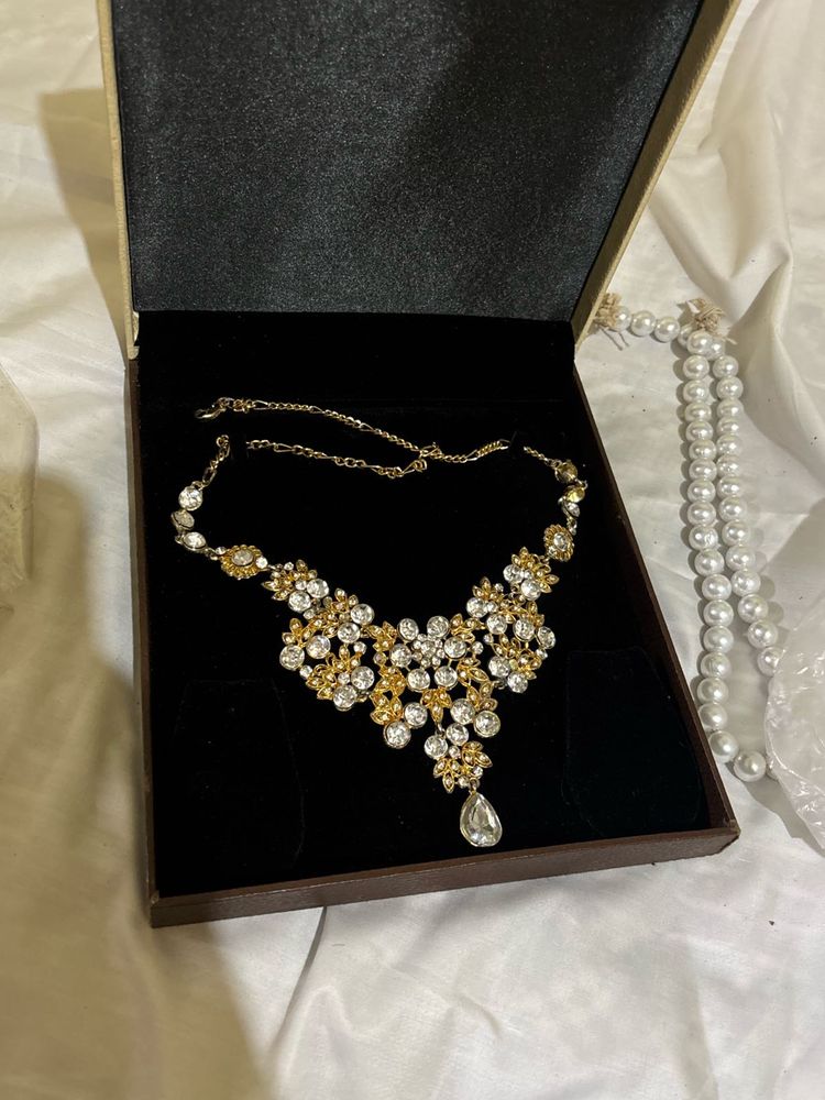 Set Of 2 Elegant Gold Floral Necklace