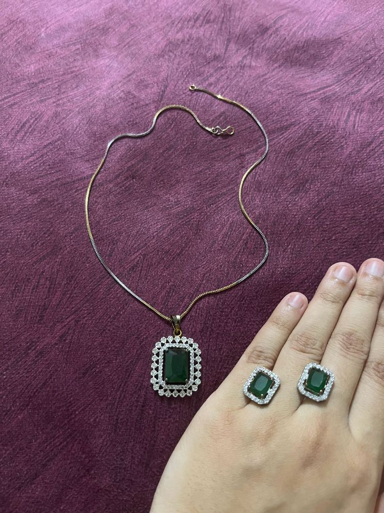 Emerald Green Necklace &amp; Earrings Set