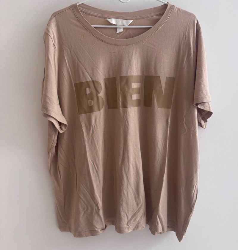 Beige Graphic Tee - &#39;Bien&#39; Slogan
