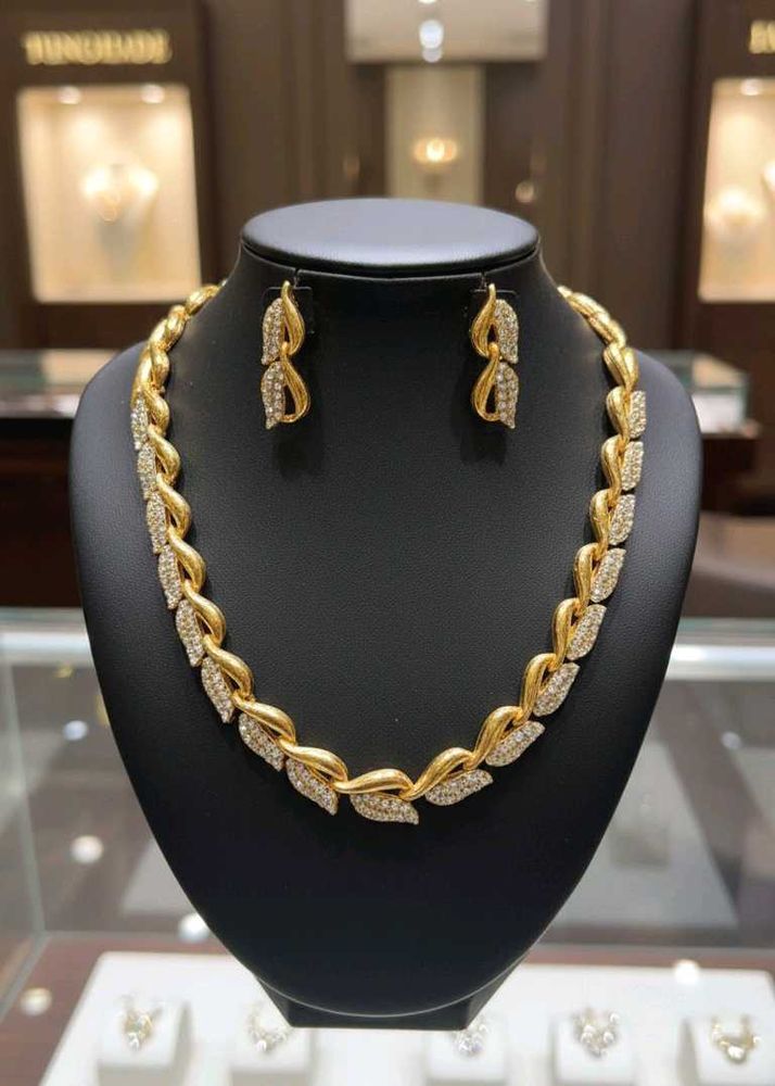 Gold-tone Necklace &amp; Earring Set