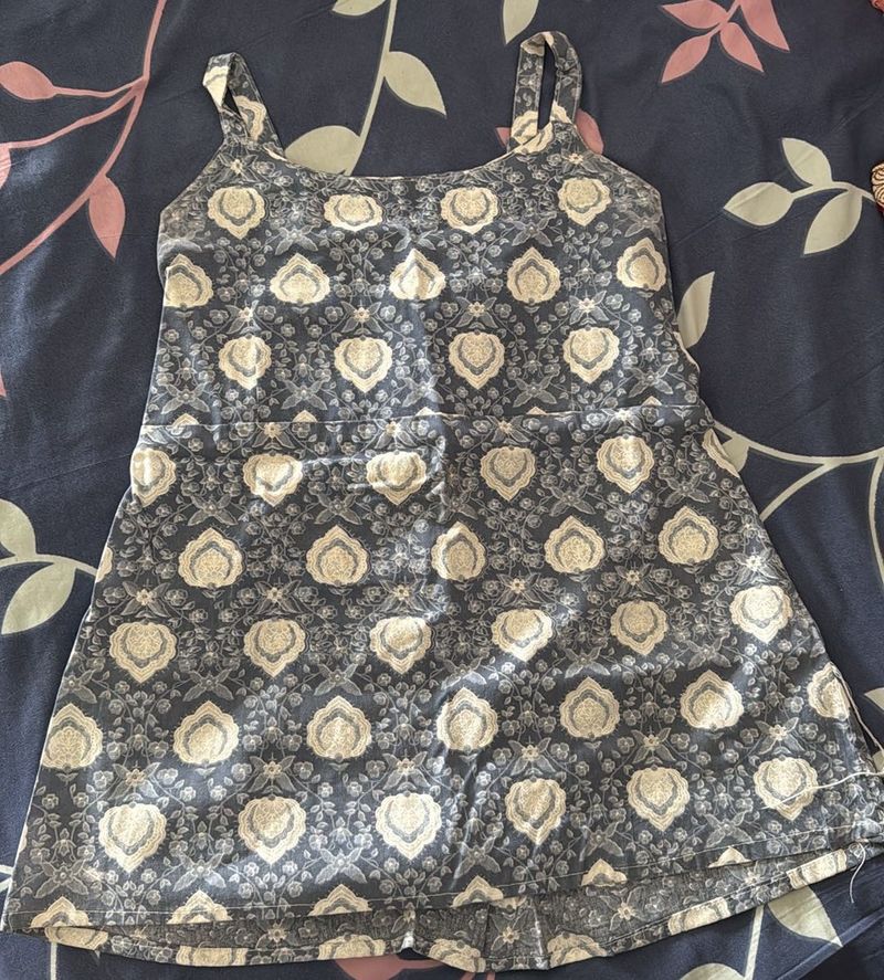 Printed Sleeveless kurti