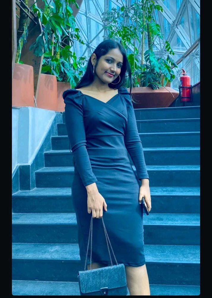 Chic Bodycon Midi Dress black