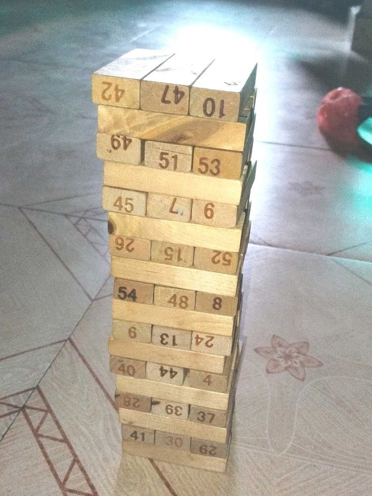Domino Buliding