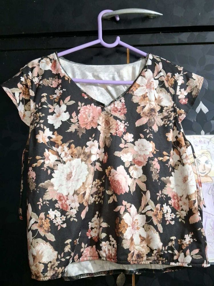 Floral V-Neck Top