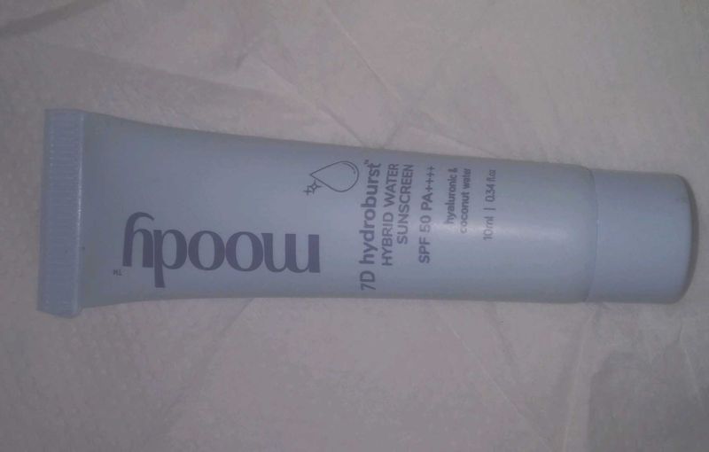 Moody 7D Hydroburst Hybrid Water Sunscreen