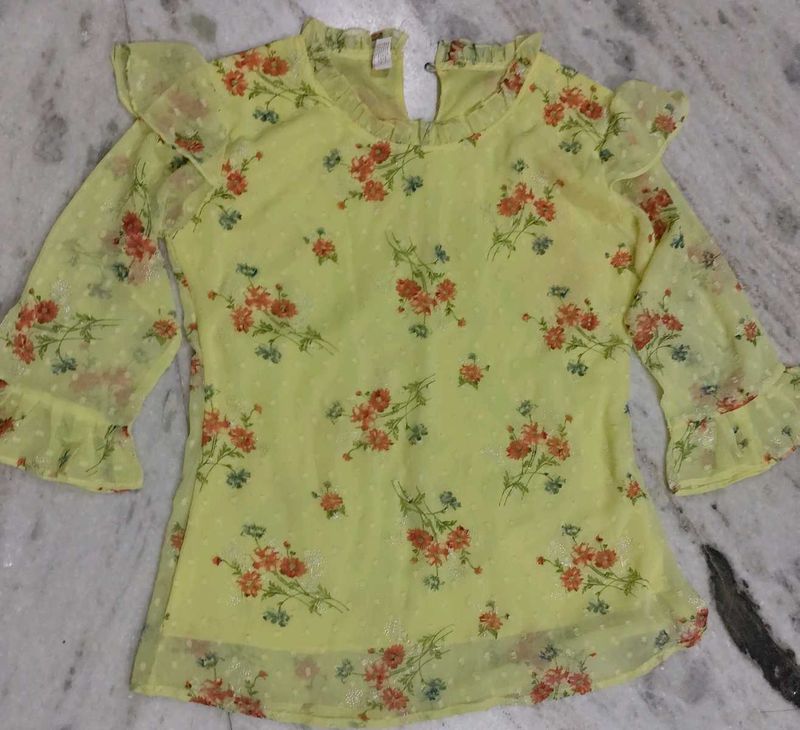 Floral Print Ruffle Top