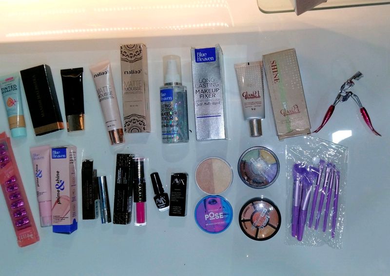 15 Item Professional Makeup Combo