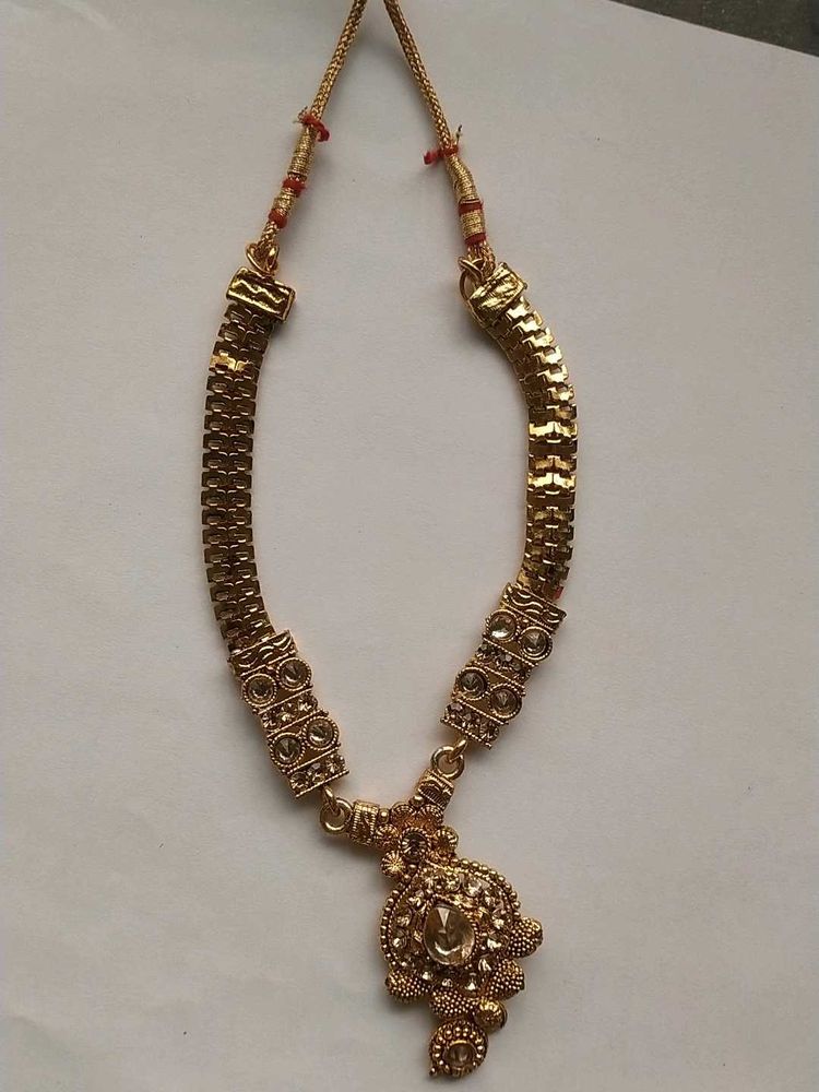 Elegant Gold-Tone Necklace