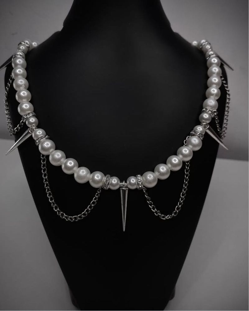 Devil’s Angel- A White Gothic Necklace