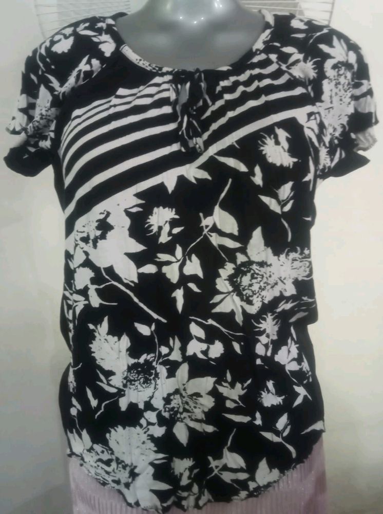Black &amp; White Printed Tee, 32&#34;, Used Sparingly