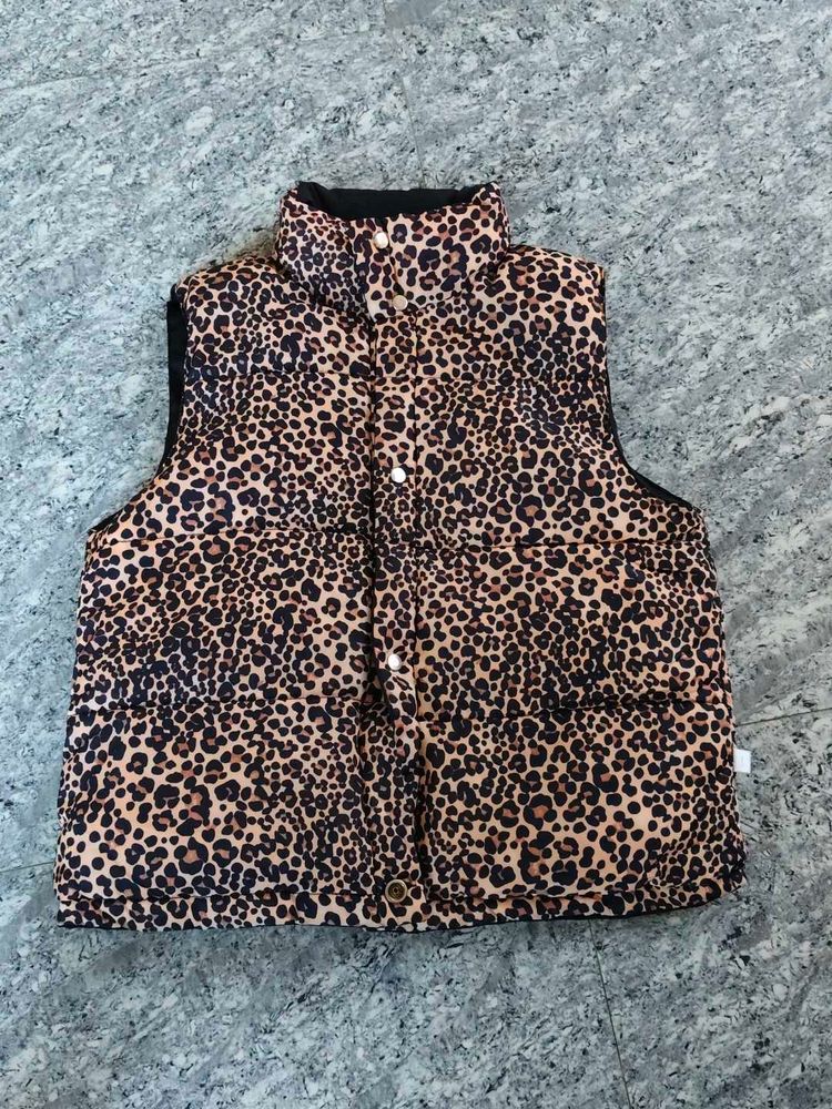Reversible Leopard Print And BlackPuffer Ves