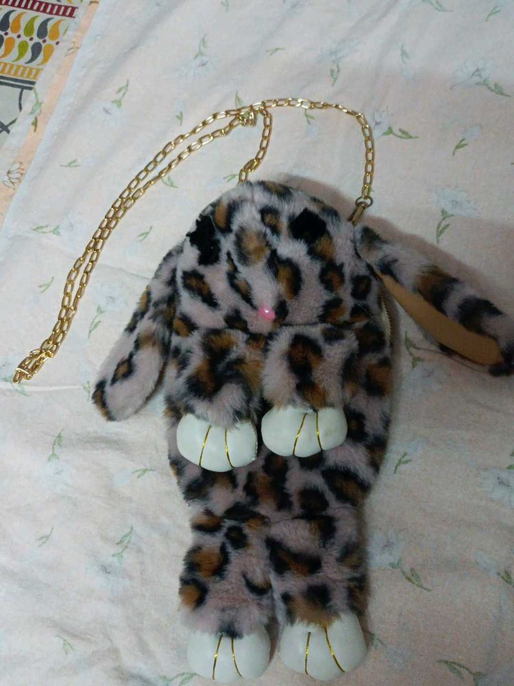 beautiful sling animal print beg