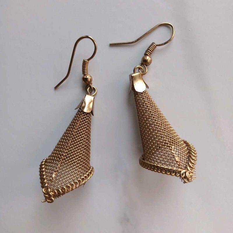 Gold Mesh Flower Earrings