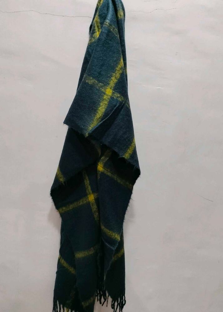 Stylish Plaid Scarf