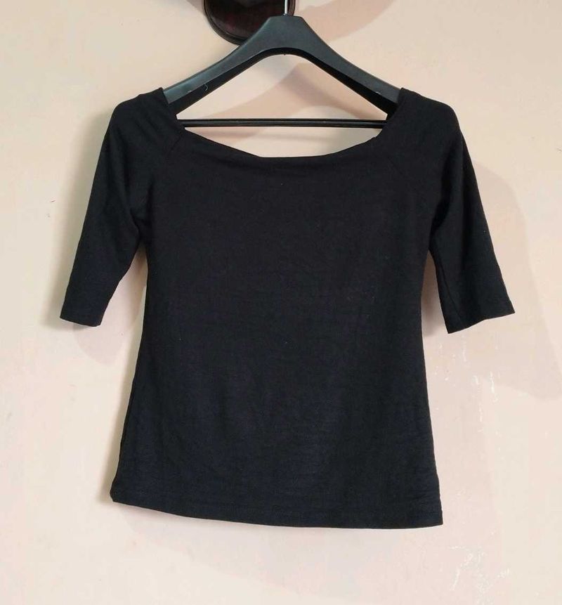 Black 3/4 Sleeve Top