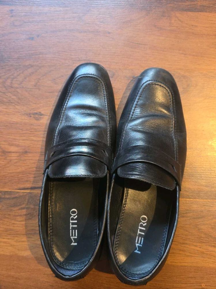 Metro Black Shoes