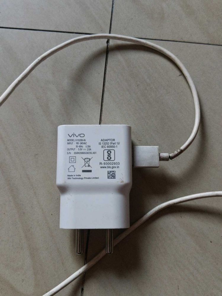 Vivo Mobile Charger 18w with cable free