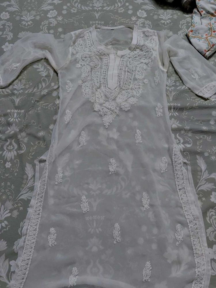 Elegant White Embroidered Kurta for Women