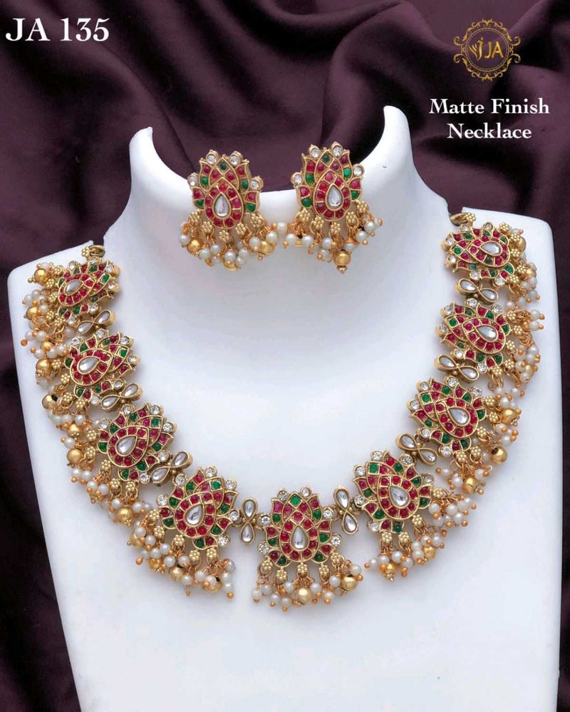 Matte Finish Necklace Set