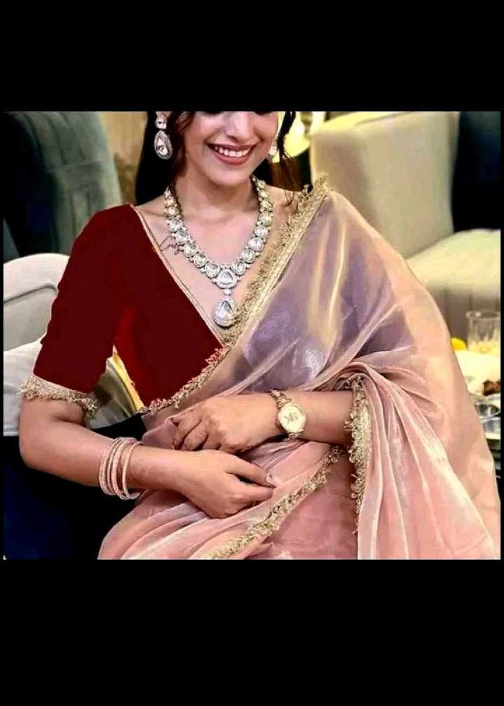 Woman Beutiful Saree With Velvet Blouse Piece